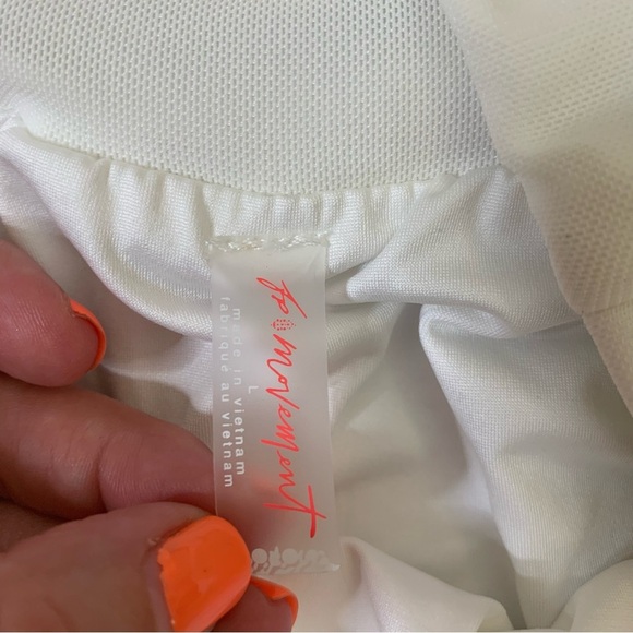 FP Movement White Tempo Light as Air Run Shorts L NWT - Picture 7 of 9